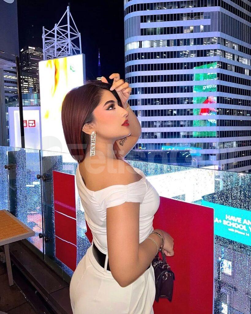 photo-by-zeeniya-ashar-on-january-10-2024-may-be-an-image-of-1-person-makeup-hair-times-square-and-skyscraper-jpg