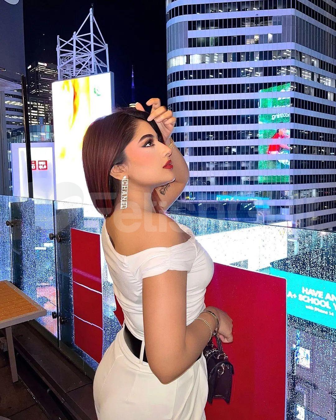 photo-by-zeeniya-ashar-on-january-10-2024-may-be-an-image-of-1-person-makeup-hair-times-square-and-skyscraper-jpg